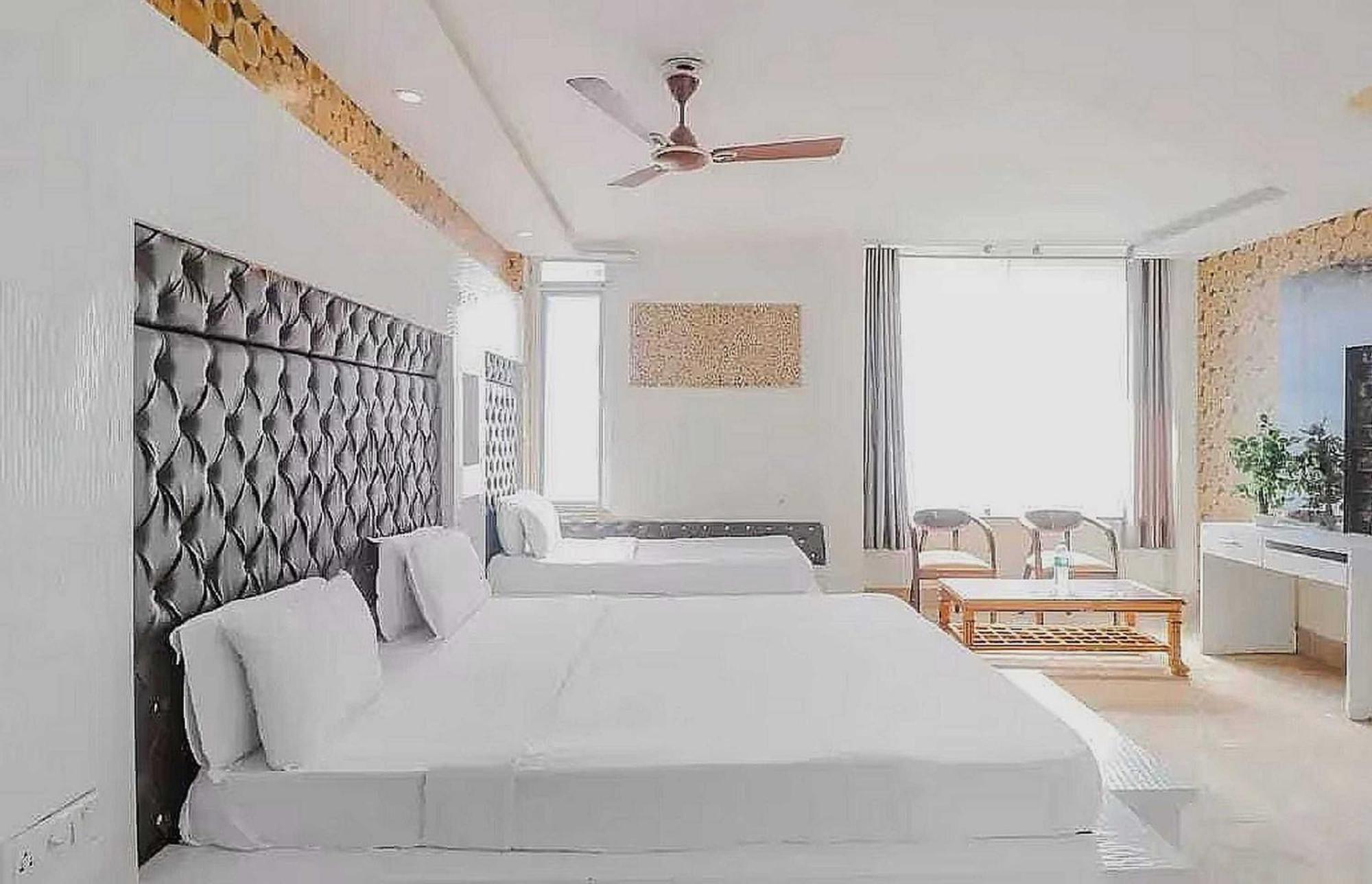 Super Hotel O Vivaan Residency Rohtak Exterior photo
